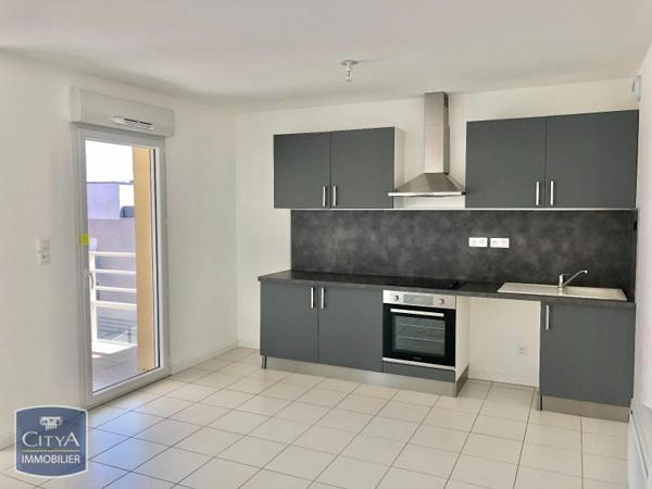 Appartement à louer 4 pièces 77.35m²