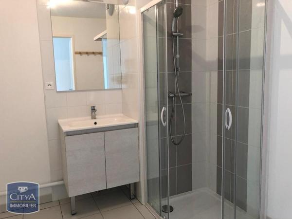 Appartement à louer 4 pièces 77.35m²