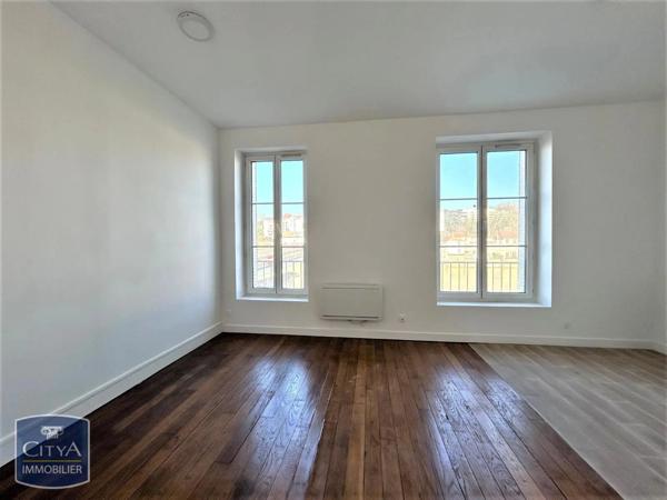 Appartement à louer 3 pièces 56.87m² Corbeil-Essonnes (91100)
