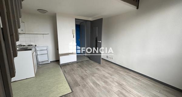 Location Appartement 2 pièces 32.28 m² - ÉPron 14610