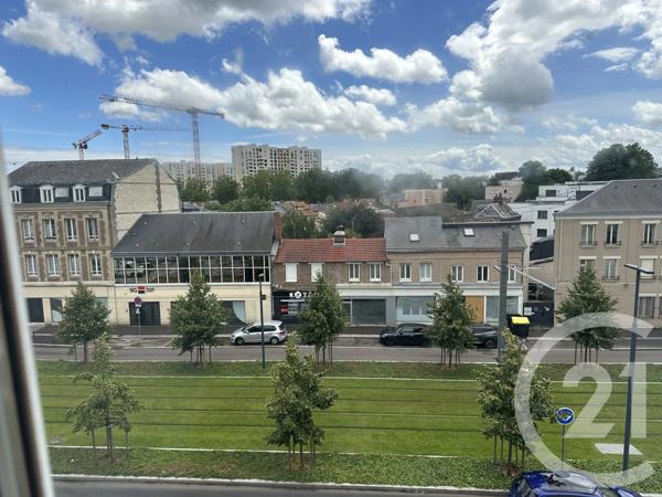 Immeuble à vendre  100 m 2   LE PETIT QUEVILLY  - 76