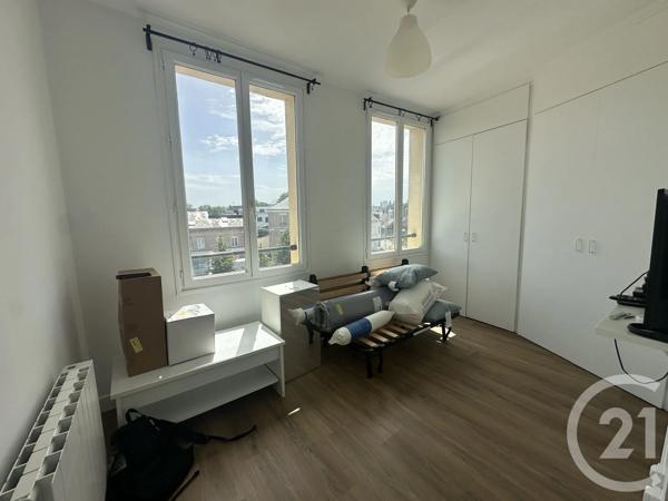 Immeuble à vendre  100 m 2   LE PETIT QUEVILLY  - 76