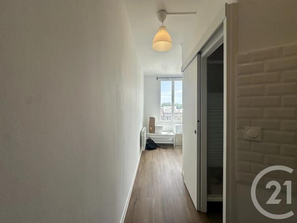 Immeuble à vendre  100 m 2   LE PETIT QUEVILLY  - 76