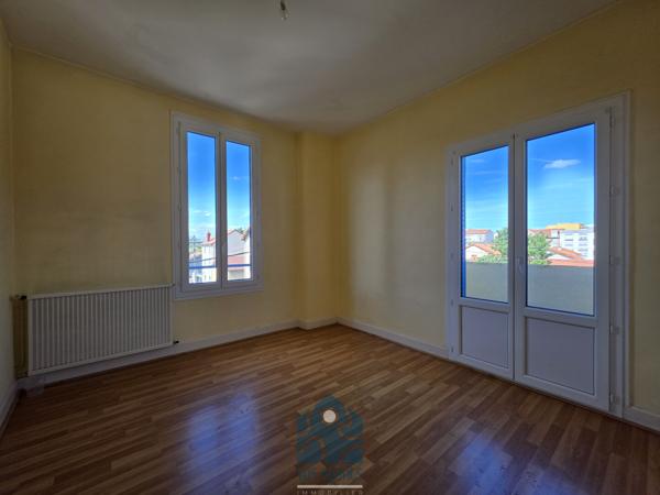 Appartement en triplex 4 pièces avec balcon et stationnement