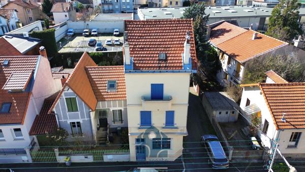 Appartement en triplex 4 pièces avec balcon et stationnement