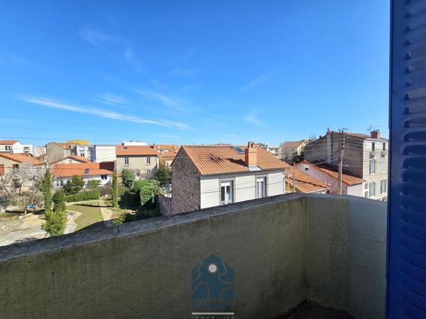 Appartement en triplex 4 pièces avec balcon et stationnement