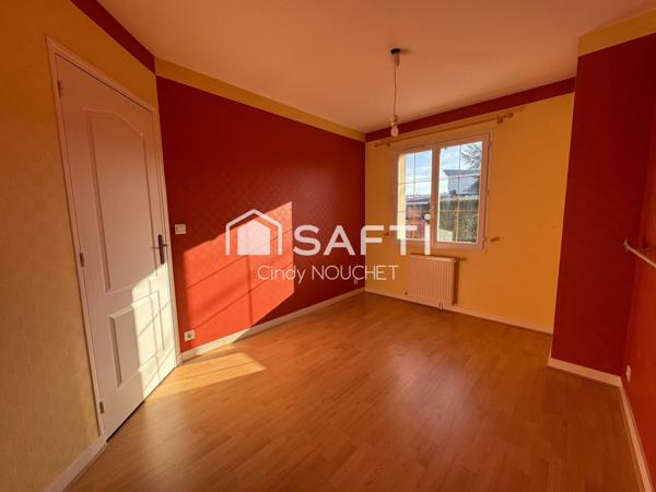 Maison de plain-pied fonctionnelle et lumineuse, idéale pour toute la famille.