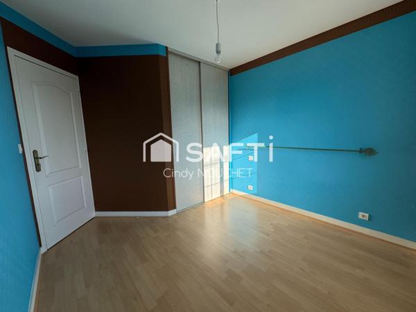 Maison de plain-pied fonctionnelle et lumineuse, idéale pour toute la famille.