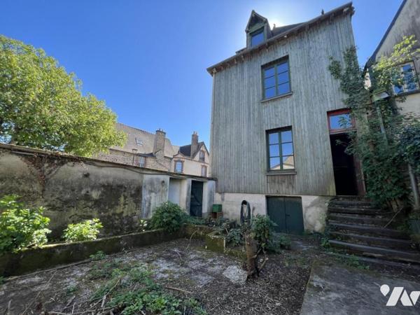 MAISON DE BOURG A VENDRE