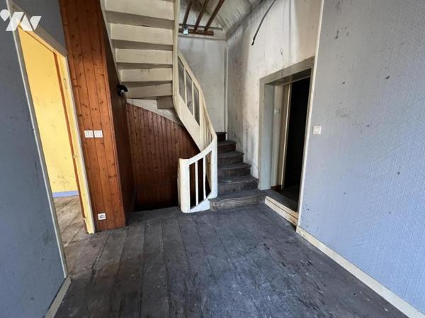 MAISON DE BOURG A VENDRE