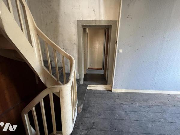 MAISON DE BOURG A VENDRE