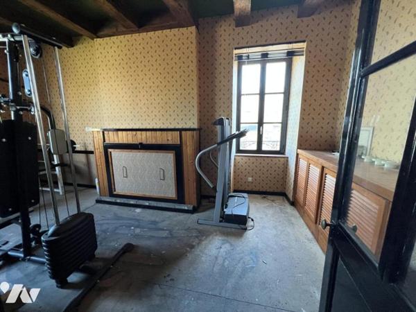 MAISON DE BOURG A VENDRE