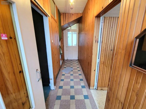 Local mixte (Professionnel/Habitation) à vendre à Châteaudun dans l'Eure-et-Loir (28200), ref : RC/925   
Centre-ville