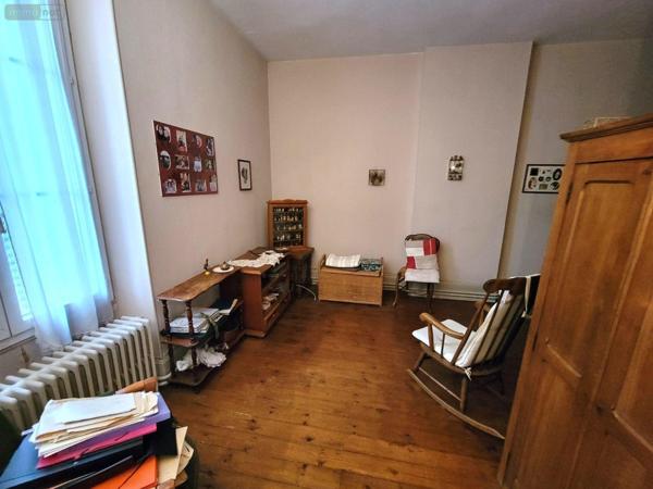 Local mixte (Professionnel/Habitation) à vendre à Châteaudun dans l'Eure-et-Loir (28200), ref : RC/925   
Centre-ville