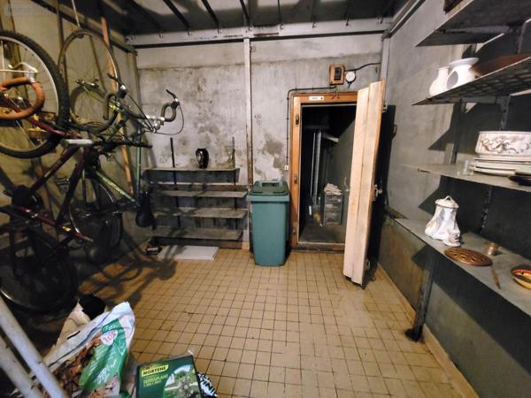 Local mixte (Professionnel/Habitation) à vendre à Châteaudun dans l'Eure-et-Loir (28200), ref : RC/925   
Centre-ville