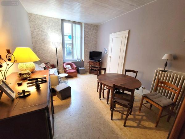 Local mixte (Professionnel/Habitation) à vendre à Châteaudun dans l'Eure-et-Loir (28200), ref : RC/925   
Centre-ville