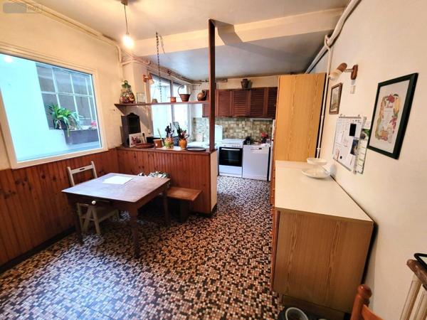 Local mixte (Professionnel/Habitation) à vendre à Châteaudun dans l'Eure-et-Loir (28200), ref : RC/925   
Centre-ville