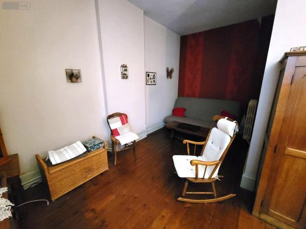 Local mixte (Professionnel/Habitation) à vendre à Châteaudun dans l'Eure-et-Loir (28200), ref : RC/925   
Centre-ville