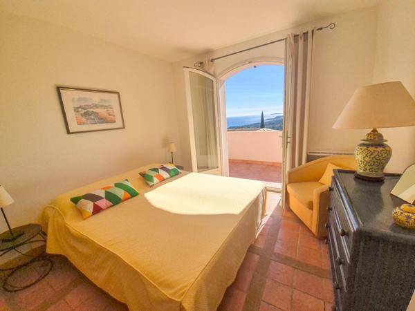 Maison à vendre  6 pièces - 155 m2 LA CROIX VALMER - 83