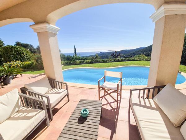Maison à vendre  6 pièces - 155 m2 LA CROIX VALMER - 83