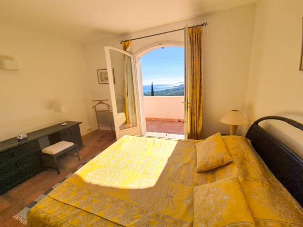Maison à vendre  6 pièces - 155 m2 LA CROIX VALMER - 83