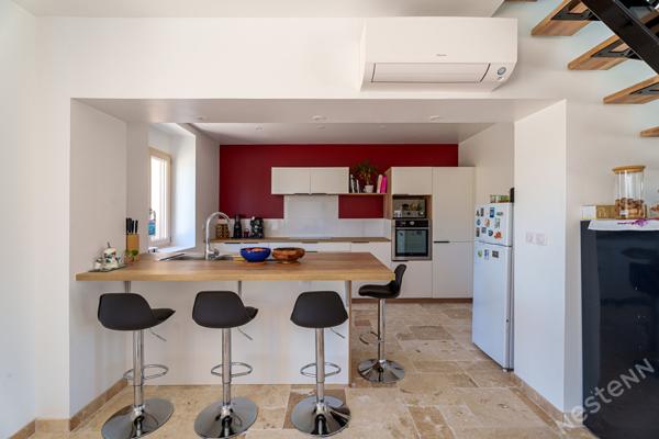 Maison entièrement rénovée 5 pièces - 146m²  - à vendre Saint-Marcel - 360 000 €