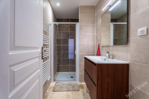 Maison entièrement rénovée 5 pièces - 146m²  - à vendre Saint-Marcel - 360 000 €