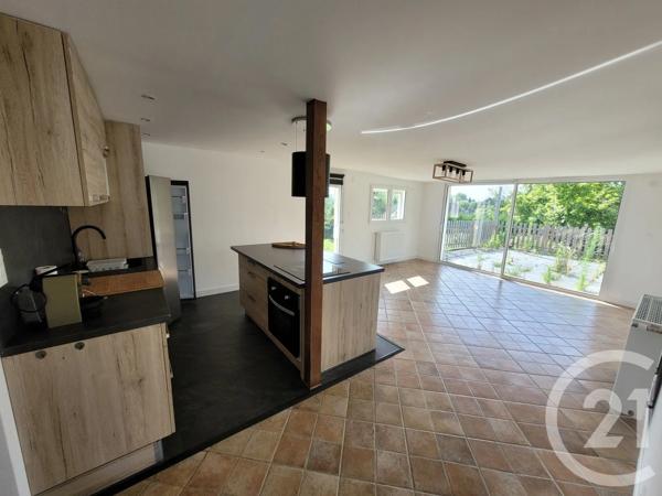 Maison à vendre  6 pièces - 135,60 m 2   LOUHANS CHATEAURENAUD  - 71