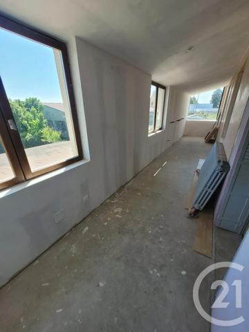 Maison à vendre  6 pièces - 135,60 m 2   LOUHANS CHATEAURENAUD  - 71