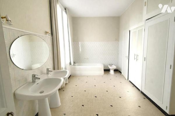 La Fayette - Hôtel particulier - 12 pièces - Garage - Jardin