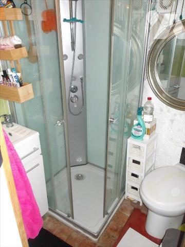 A BEDDES (18) CHER, PRIX NEGOCIABLE - A SAISIR ! Charmante maisonnette de pays en pierres de 42...