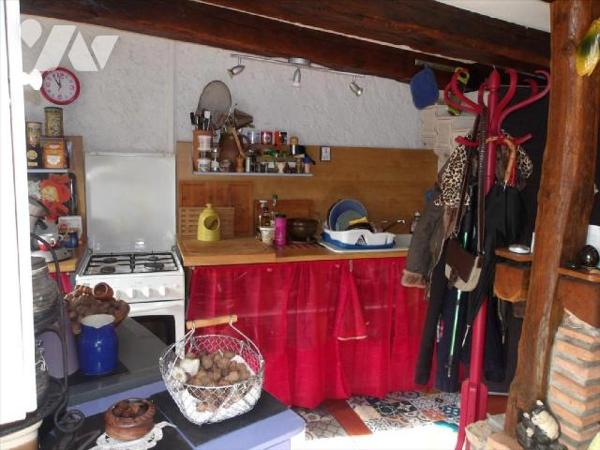 A BEDDES (18) CHER, PRIX NEGOCIABLE - A SAISIR ! Charmante maisonnette de pays en pierres de 42...