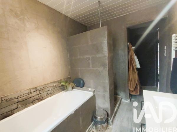 Maison à vendre 5 pièces 140 m² Névian