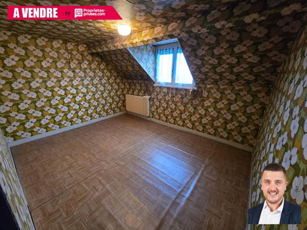 Maison de ville avec potentiel ? Rue calme, proche établissements scolaires