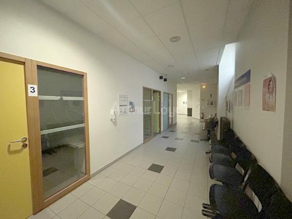 BUREAUX à VENDRE de 231 m²