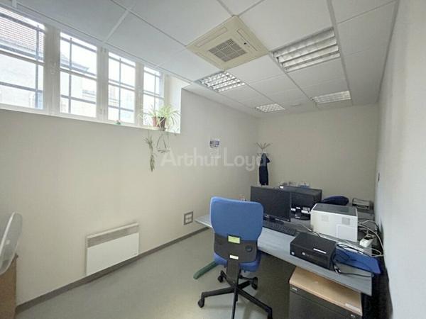 BUREAUX à VENDRE de 231 m²