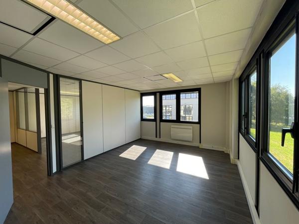 A LOUER BUREAUX DE 63 M2 À 335 M2 - COMPIEGNE ZAC DE MERCIERES
