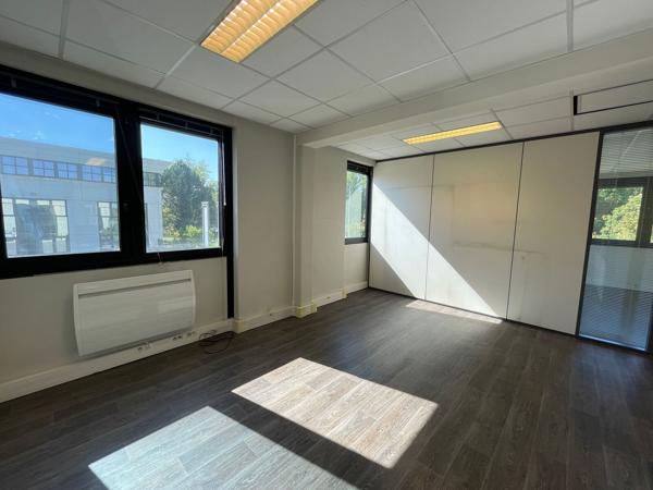 A LOUER BUREAUX DE 63 M2 À 335 M2 - COMPIEGNE ZAC DE MERCIERES