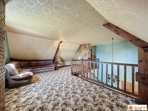 Idéalement située à qq minutes de Sens et sa gare