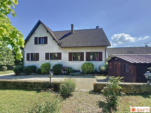 Idéalement située à qq minutes de Sens et sa gare