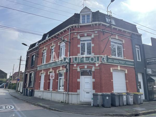 Bureaux à vendre ou à louer à Villeneuve d'Ascq visibilité exceptionnelle