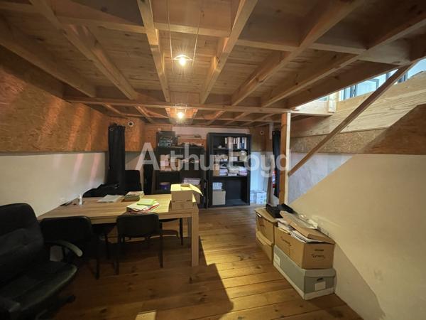 Bureaux à vendre ou à louer à Villeneuve d'Ascq visibilité exceptionnelle
