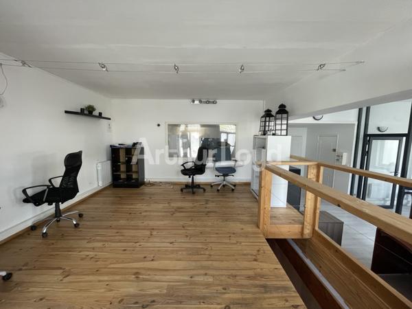 Bureaux à vendre ou à louer à Villeneuve d'Ascq visibilité exceptionnelle