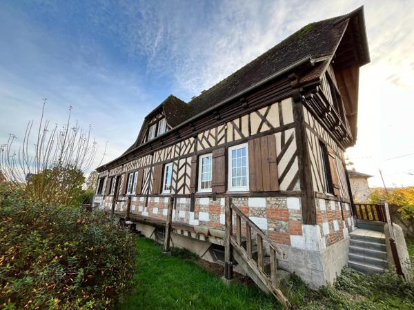 Centre de Brionne : Volumes, Charme & Potentiel !