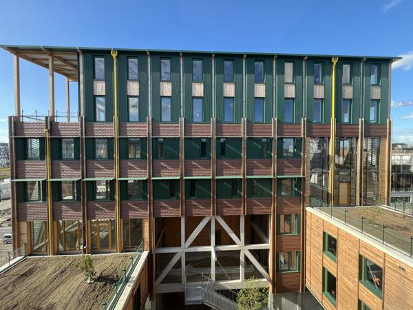 Bureaux neufs à louer à Nantes quartier République avec structure bois