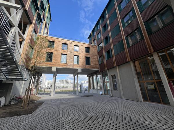 Bureaux neufs à louer à Nantes quartier République avec structure bois