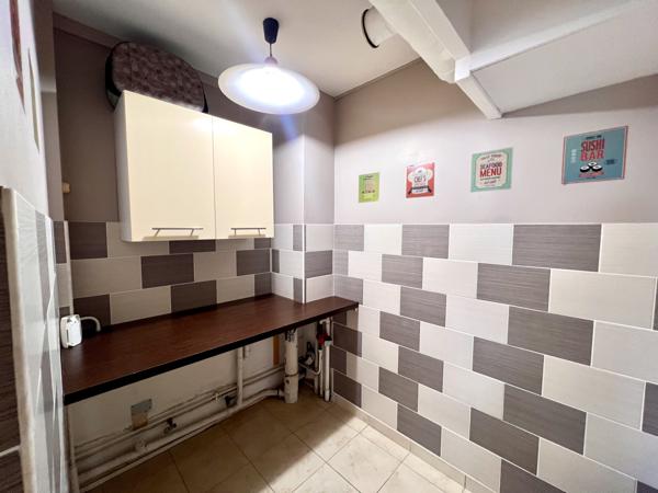 6 Pièces de 104m2 + parking privé