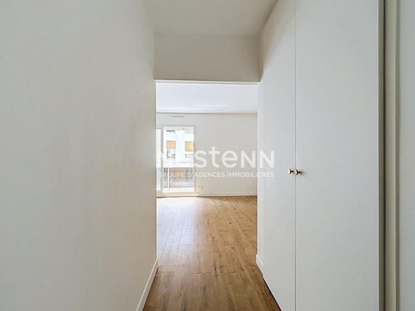 PARIS 11e - ÉLÉGANT 4 PIÈCES DE 76,76 M² - BALCON FILANT - LUMINEUX - RUE CALME