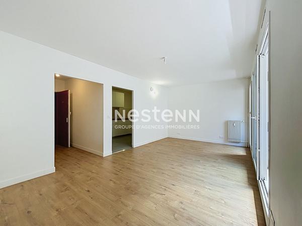 PARIS 11e - ÉLÉGANT 4 PIÈCES DE 76,76 M² - BALCON FILANT - LUMINEUX - RUE CALME