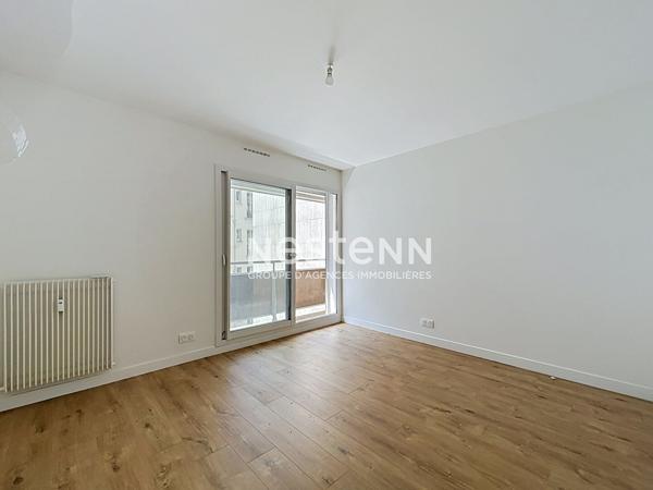 PARIS 11e - ÉLÉGANT 4 PIÈCES DE 76,76 M² - BALCON FILANT - LUMINEUX - RUE CALME